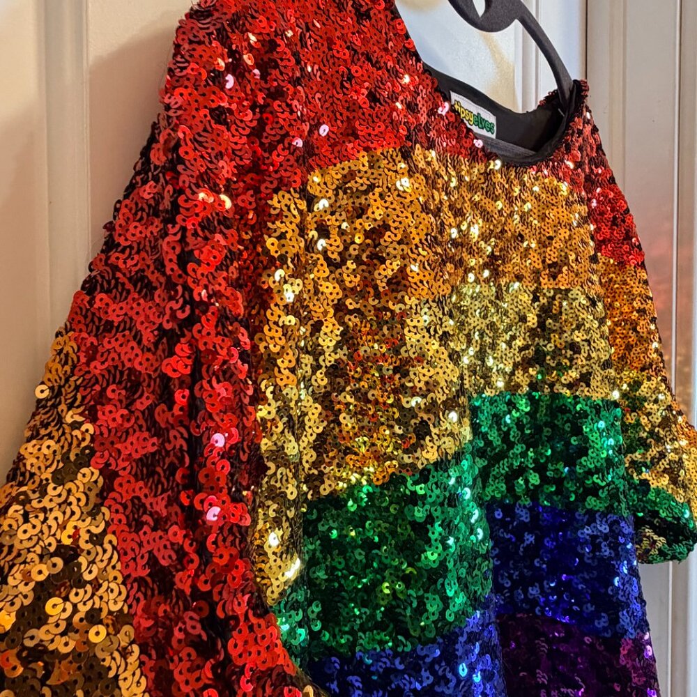 Tipsy Elves Rainbow Sequin Cropped Tee Size S NWT - Picture 2 of 11